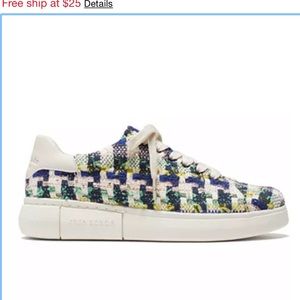 Gently used Kate spade juniper lace up sneaker CUTE!